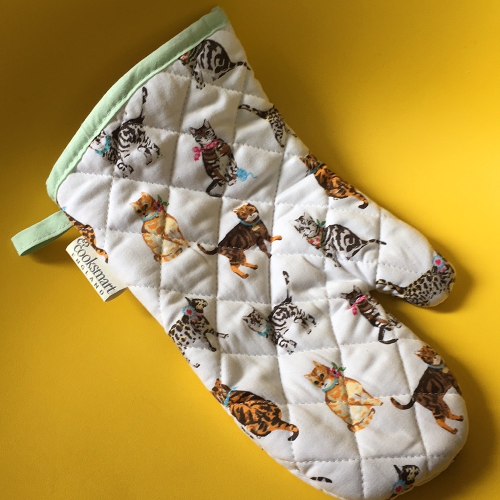 Oven Mitt Cooksmart England striped  Cat Kitty NEW